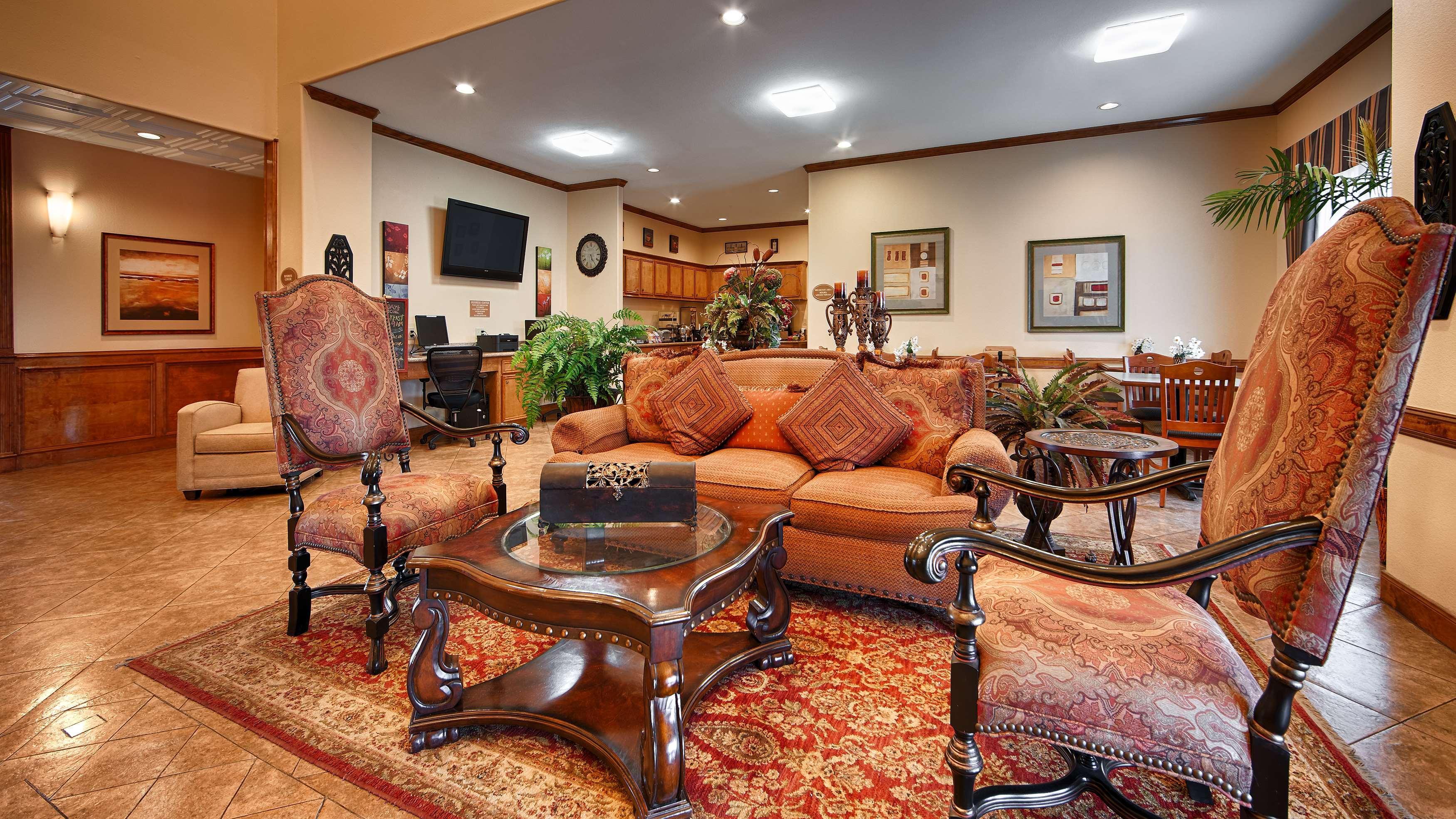 Best Western Plus Schulenburg Inn & Suites Extérieur photo