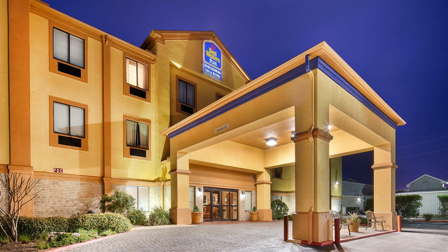 Best Western Plus Schulenburg Inn & Suites Extérieur photo